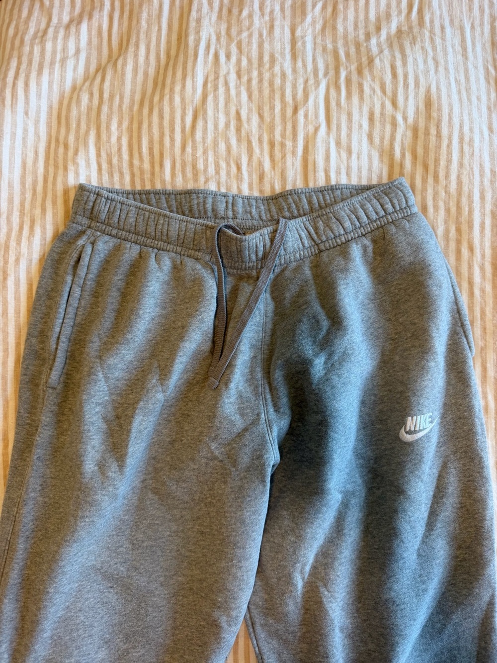 Nike Men’s Gray Fleece Jogger Bottoms